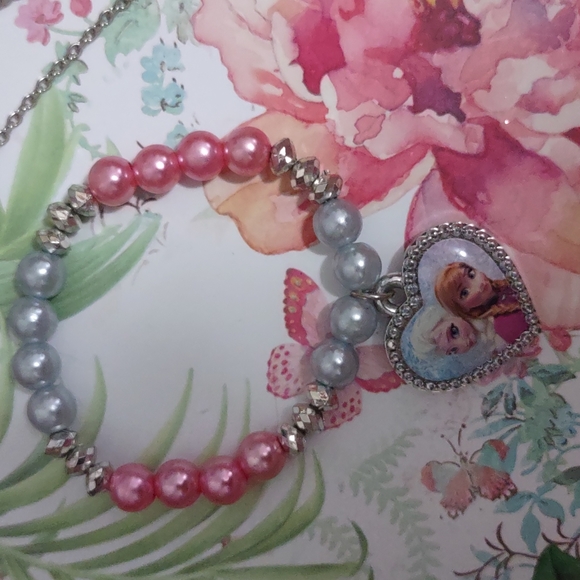 Disney Frozen light up watch with necklace and bracelet. - Picture 4 of 9